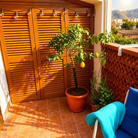아파트 Sunny With Large Balcone Parco 2000